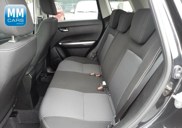 Suzuki Vitara cena 90700 przebieg: 16600, rok produkcji 2023 z Ropczyce małe 352